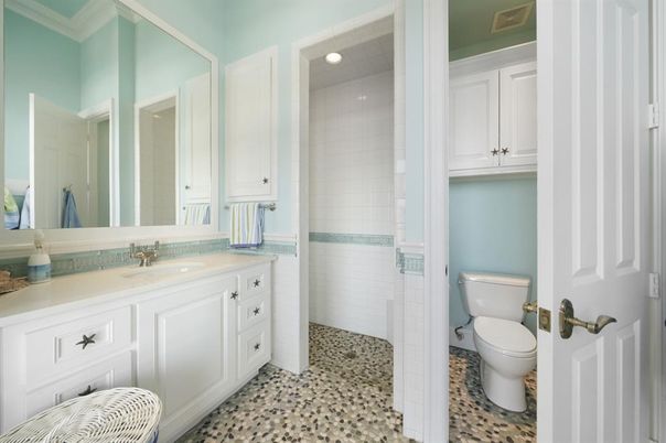 Bathroom, Interior, Recessed Lighting