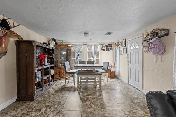 Dining room, Interior