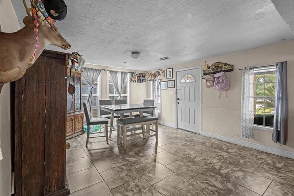 Dining room, Interior