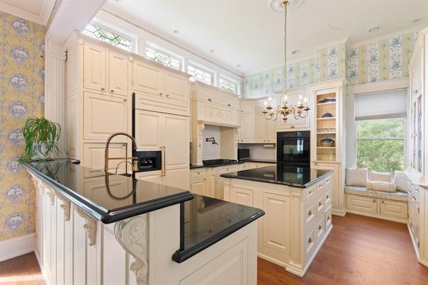 Chandelier, Interior, Kitchen, Recessed Lighting, Wood Texture Flooring
