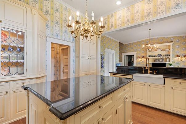 Chandelier, Interior, Kitchen, Recessed Lighting, Wood Texture Flooring