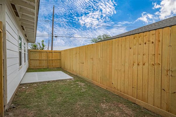Backyard, Exterior