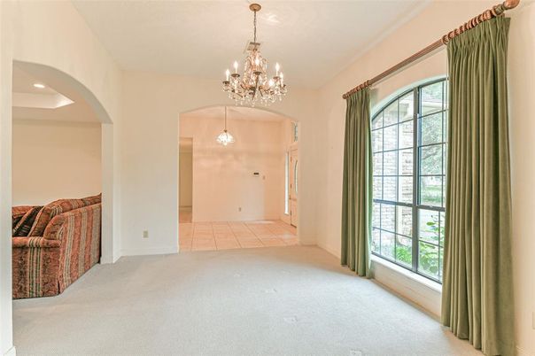 Chandelier, Empty room, Interior, Pendant Lights, Recessed Lighting
