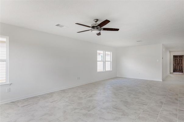 Empty room, Interior