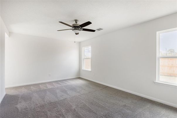 Empty room, Interior