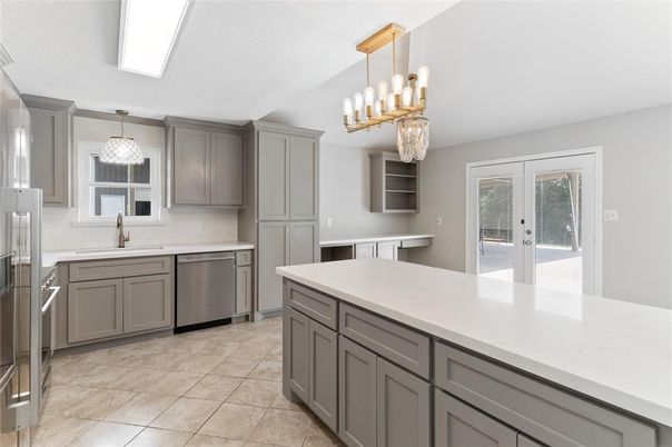 Interior, Kitchen, Pendant Lights, Stainless Steel Appliances