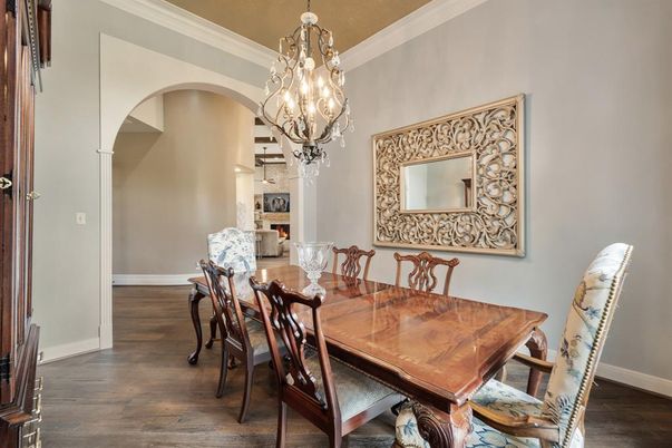 Chandelier, Dining room, Fireplace, Interior, Wood Texture Flooring