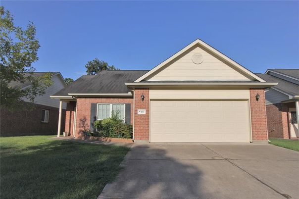 Attached, Exterior, Facade, Brick Facade, Brick Traditional
