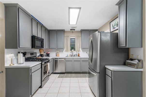 Interior, Kitchen, Stainless Steel Appliances