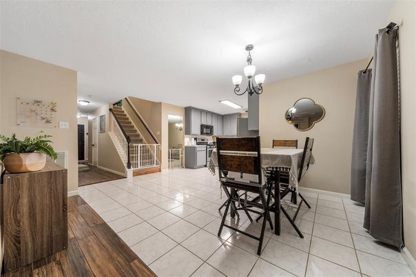 Chandelier, Dining room, Interior, Kitchen