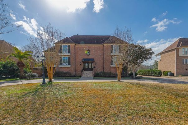 Exterior, Facade, Brick Facade, French Provincial