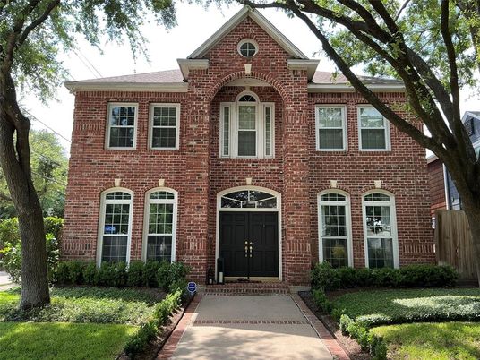 Exterior, Facade, Brick Facade, Brick Traditional