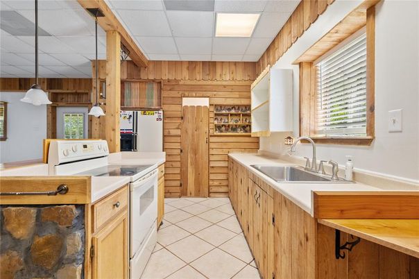 Interior, Kitchen, Pendant Lights, Wooden Walls