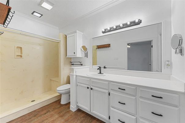 Bathroom, Dual Sink Vanities, Interior, Wood Texture Flooring