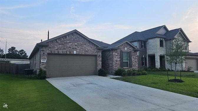 Attached, Exterior, Facade, Brick Facade, Brick Traditional