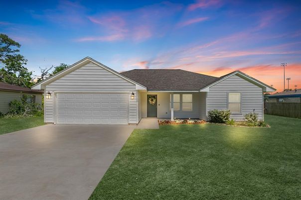 Attached, Backyard, Exterior, Facade, Ranch