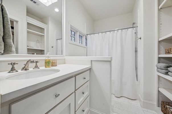 Bathroom, Interior, Recessed Lighting
