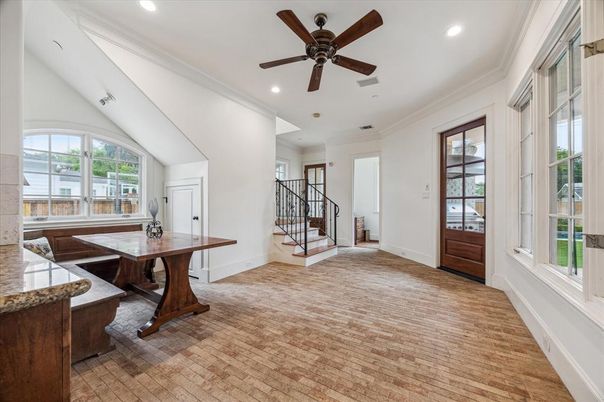 Interior, Recessed Lighting, Wood Texture Flooring