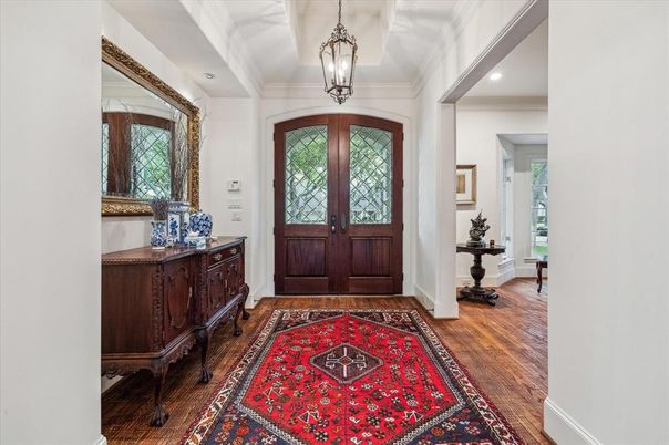 Interior, Pendant Lights, Recessed Lighting, Wood Texture Flooring