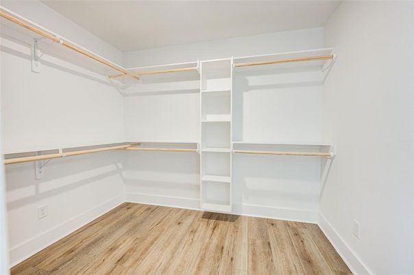 Interior, Walk-in Closets, Wood Texture Flooring