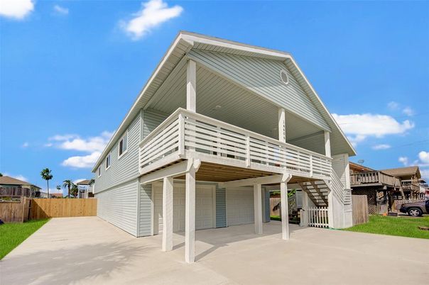 Detached Garage, Exterior