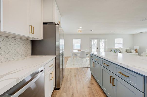 Dining room, Interior, Kitchen, Recessed Lighting, Wood Texture Flooring