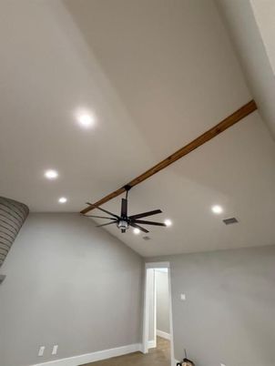 Empty room, Interior, Recessed Lighting