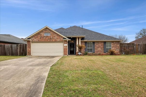 Attached, Exterior, Facade, Brick Facade, Ranch