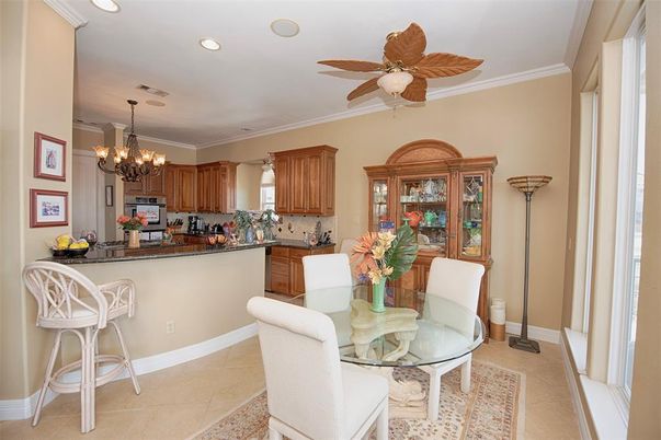 Chandelier, Dining room, Interior, Kitchen, Recessed Lighting