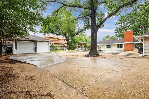 Backyard, Detached Garage, Exterior