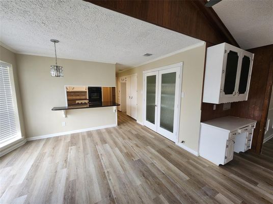 Empty room, Interior, Pendant Lights, Wood Texture Flooring