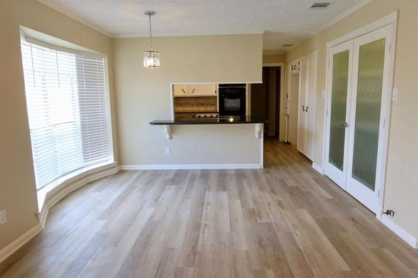 Empty room, Interior, Pendant Lights, Wood Texture Flooring