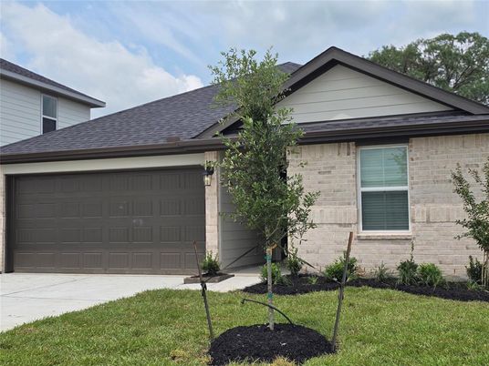 Attached, Exterior, Facade, Brick Facade, American Craftsman