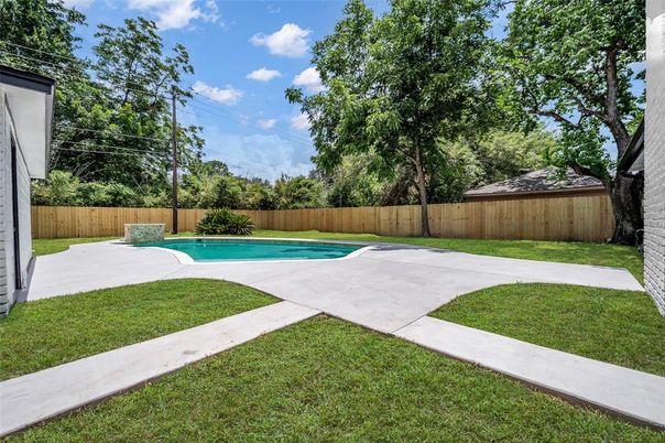 Backyard, Exterior, Pool
