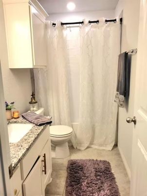Bathroom, Interior, Recessed Lighting
