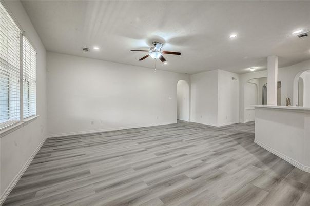 Empty room, Interior, Recessed Lighting, Wood Texture Flooring