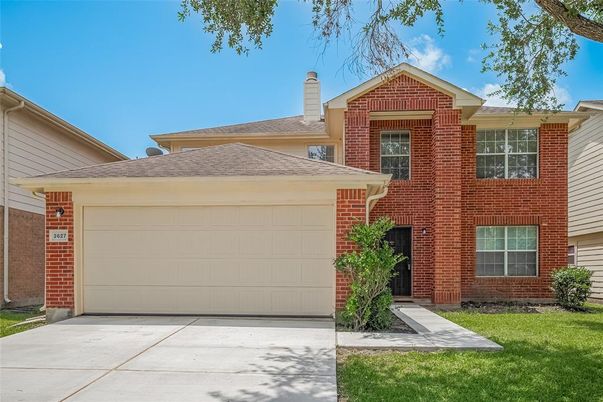 Attached, Exterior, Facade, Brick Facade, Brick Traditional