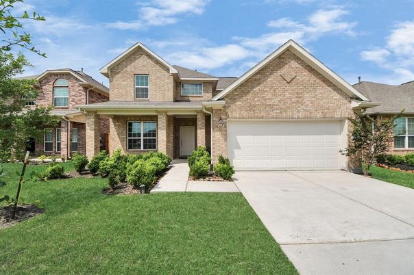Attached, Exterior, Facade, Brick Facade, Brick Traditional