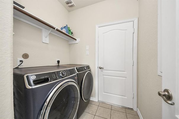 Interior, Washer