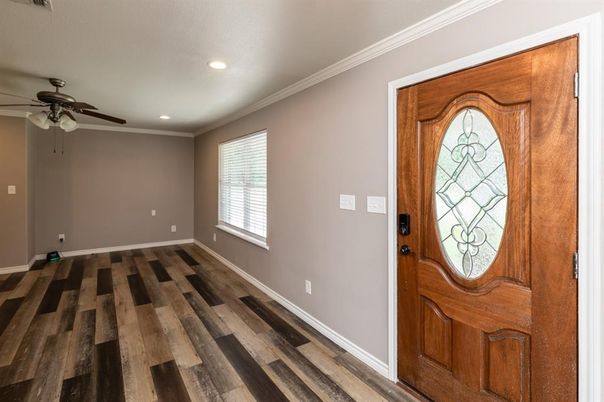 Empty room, Interior, Recessed Lighting, Wood Texture Flooring