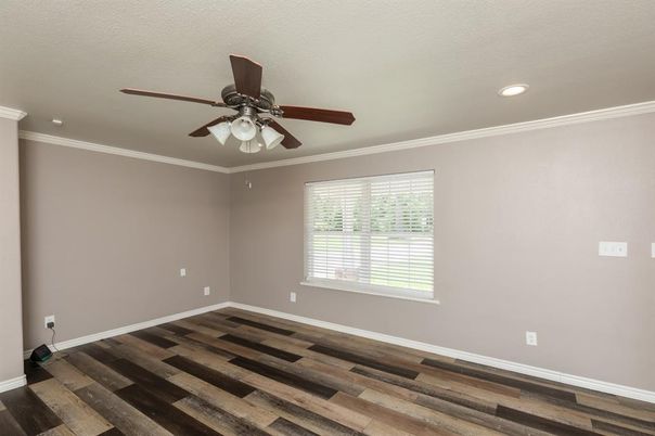 Empty room, Interior, Recessed Lighting, Wood Texture Flooring