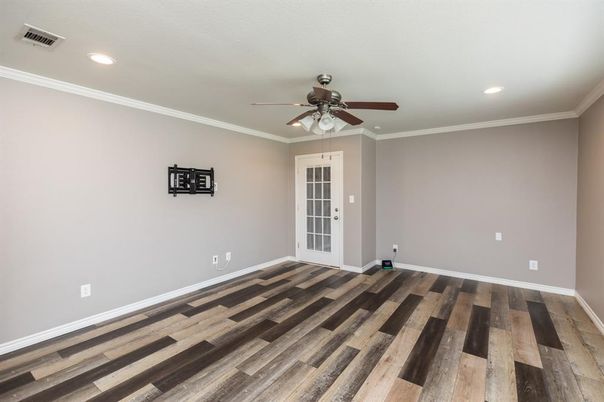 Empty room, Interior, Recessed Lighting, Wood Texture Flooring