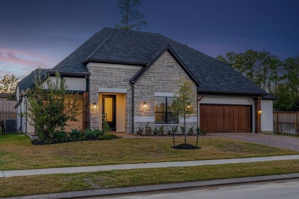 Attached, Exterior, Facade, Brick Traditional
