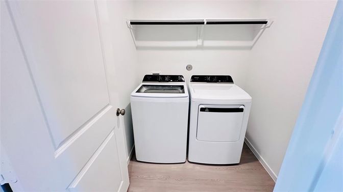 Interior, Utility Closets, Washer, Wood Texture Flooring