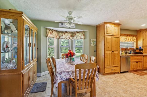 Dining room, Interior, Kitchen, Recessed Lighting