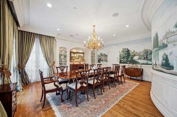 Chandelier, Dining room, Interior, Recessed Lighting, Wood Texture Flooring