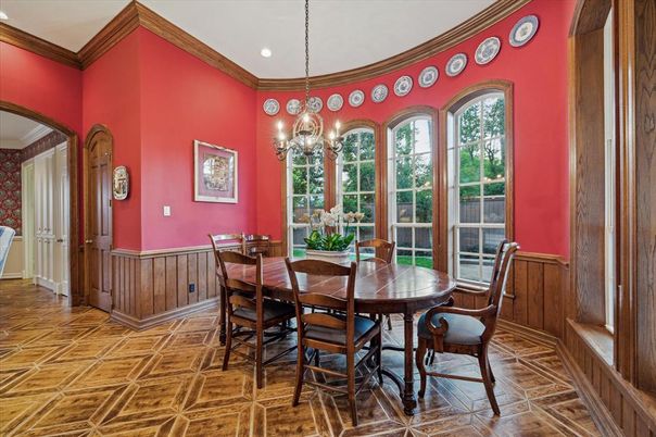 Chandelier, Dining room, Interior, Pendant Lights, Recessed Lighting, Wood Texture Flooring