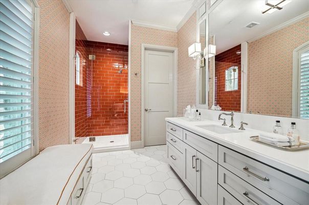 Bathroom, Interior, Recessed Lighting