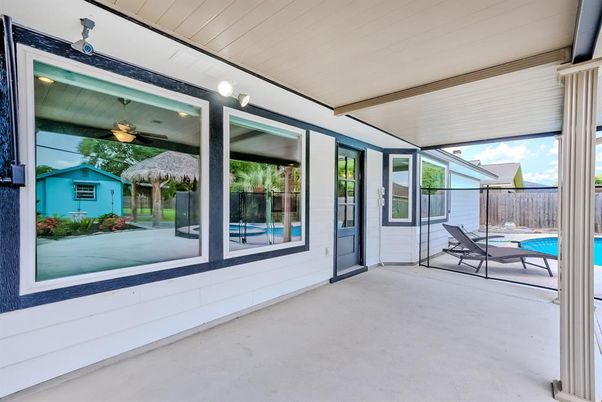 Exterior, Sun Room