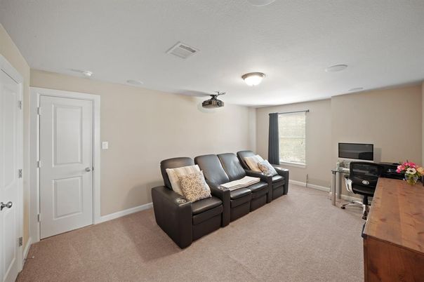 Home Office, Interior